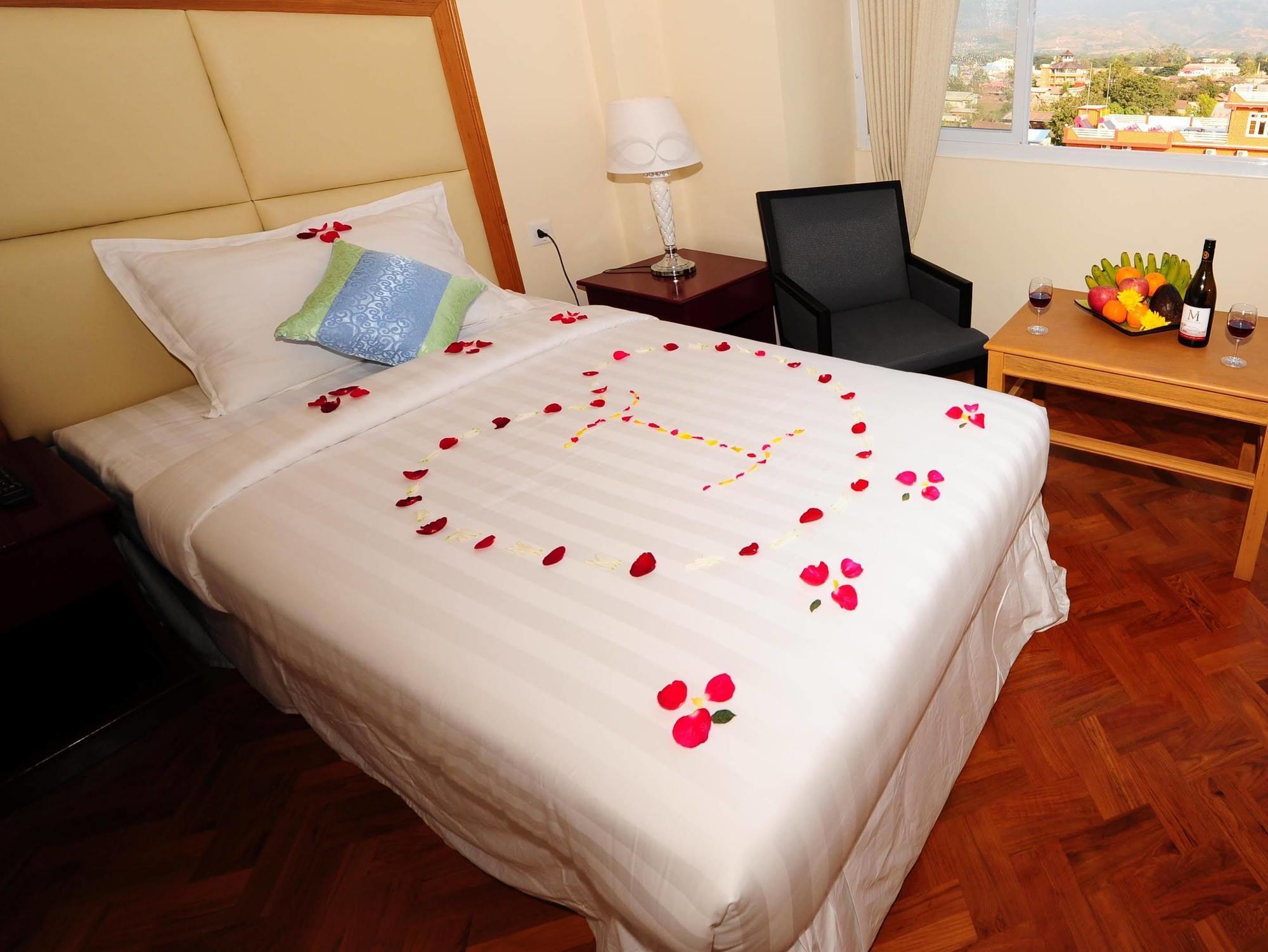 Royal Inlay Hotel Nyaung Shwe Kültér fotó